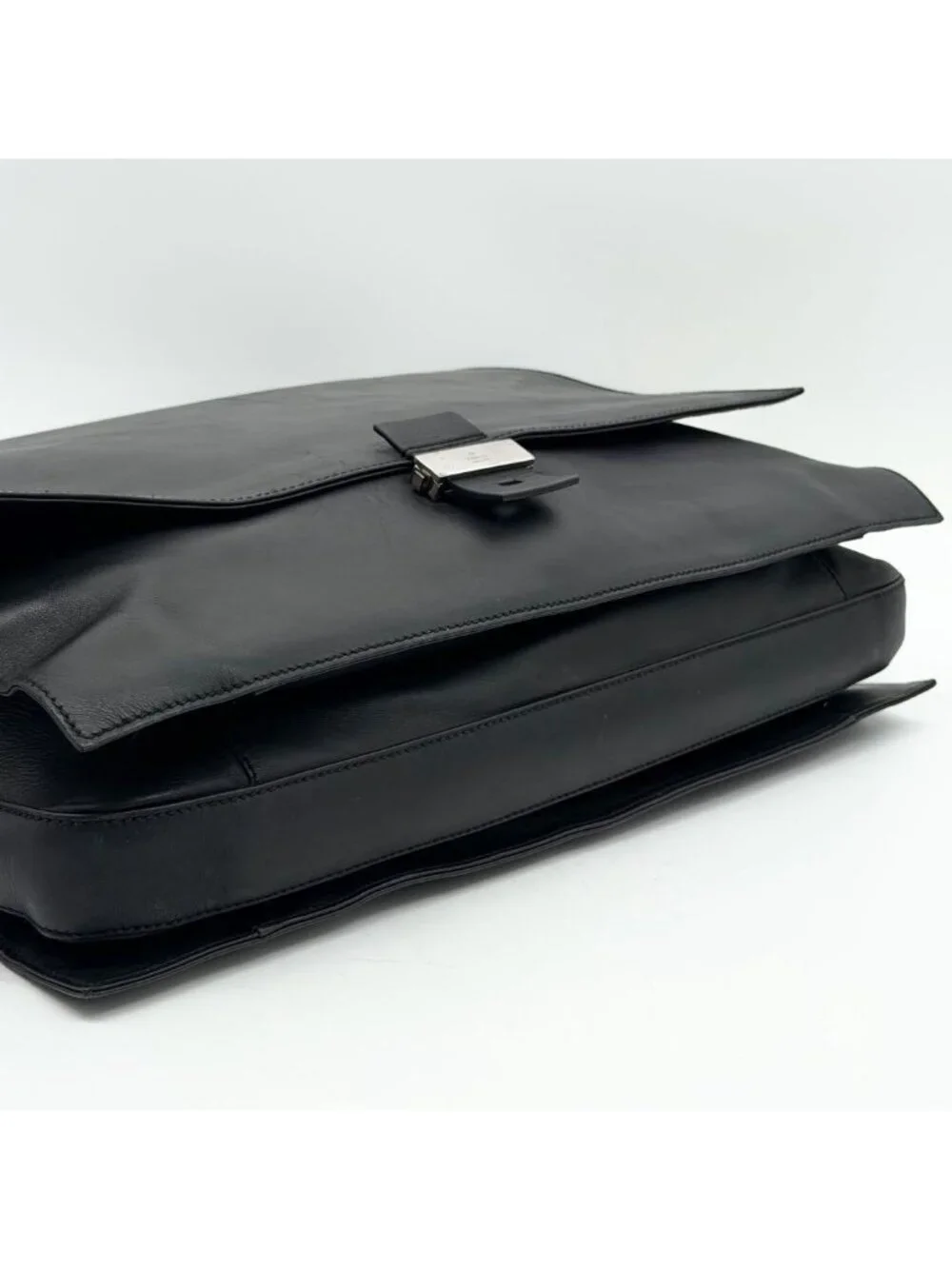 Gucci Tom Ford Era Shoulder Bag Leather Vintage Flap